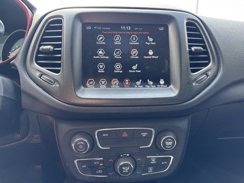 Used 2018 Jeep Compass Trailhawk w/ Cold Weather Group AWD/4WD image 17