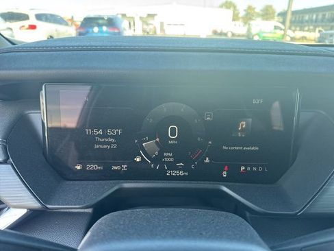 Used 2025 GMC Acadia Elevation image 15