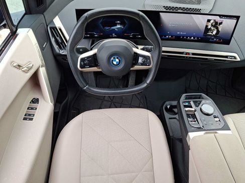 Used 2024 BMW iX xDrive50 w/ Convenience Package AWD/4WD image 12