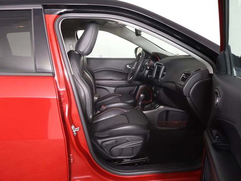Used 2021 Jeep Compass Trailhawk AWD/4WD image 28