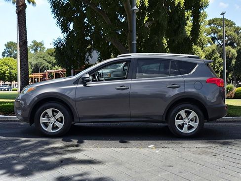 Used 2015 Toyota RAV4 XLE FWD image 5