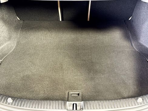 Used 2020 Mercedes-Benz C 300 Sedan image 25