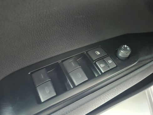 New 2026 Toyota Camry Hybrid image 16