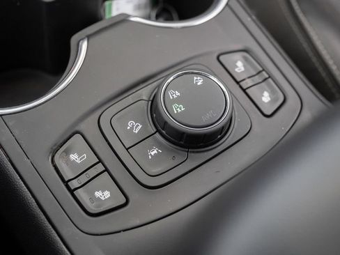 Used 2023 GMC Terrain SLT AWD/4WD image 35