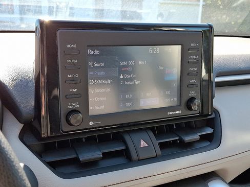 Certified 2022 Toyota RAV4 XLE image 19