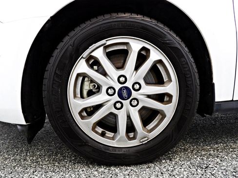 Used 2020 Ford Transit Connect XLT image 19