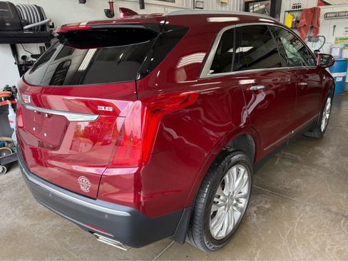 Used 2018 Cadillac XT5 Premium Luxury AWD/4WD image 6