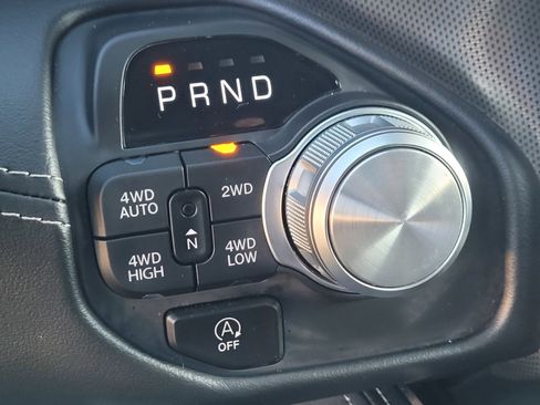 Used 2025 RAM 1500 Limited w/ Trailer Tow Group image 22