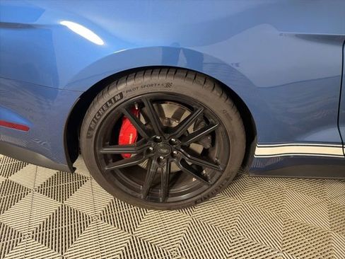 Used 2021 Ford Mustang Shelby GT500 w/ Technology Package RWD image 19