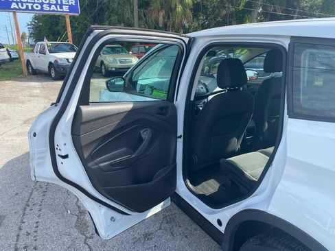 Used 2017 Ford Escape S FWD image 13