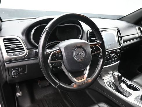 Used 2020 Jeep Grand Cherokee Limited image 13