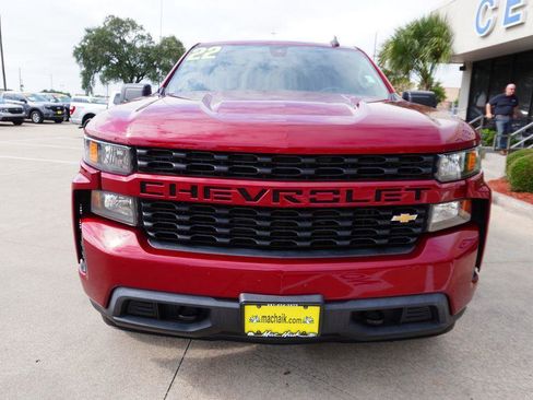 Used 2022 Chevrolet Silverado 1500 Custom w/ Safety Confidence Package RWD image 2