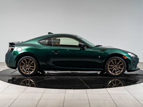 Used 2020 Toyota 86 RWD image 11