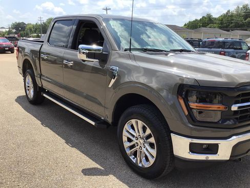 New 2026 Ford F150 XLT w/ Equipment Group 302A MID AWD/4WD image 8