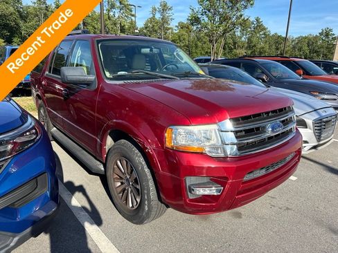 Used 2016 Ford Expedition XLT w/ Equipment Group 202A RWD image 2