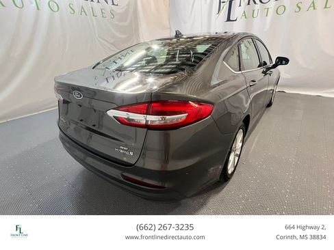 Used 2019 Ford Fusion SE FWD image 7