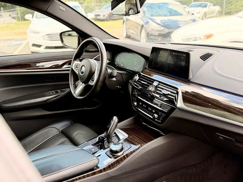 Used 2020 BMW M550i xDrive w/ Executive Package AWD/4WD image 29