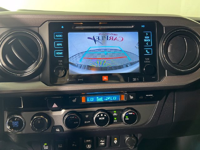 Used 2018 Toyota Tacoma Limited AWD/4WD image 19