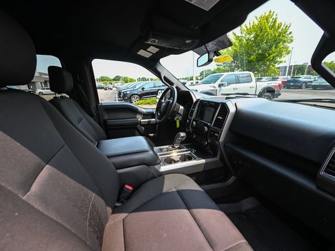 Used 2018 Ford F150 XLT w/ Equipment Group 302A Luxury AWD/4WD image 24