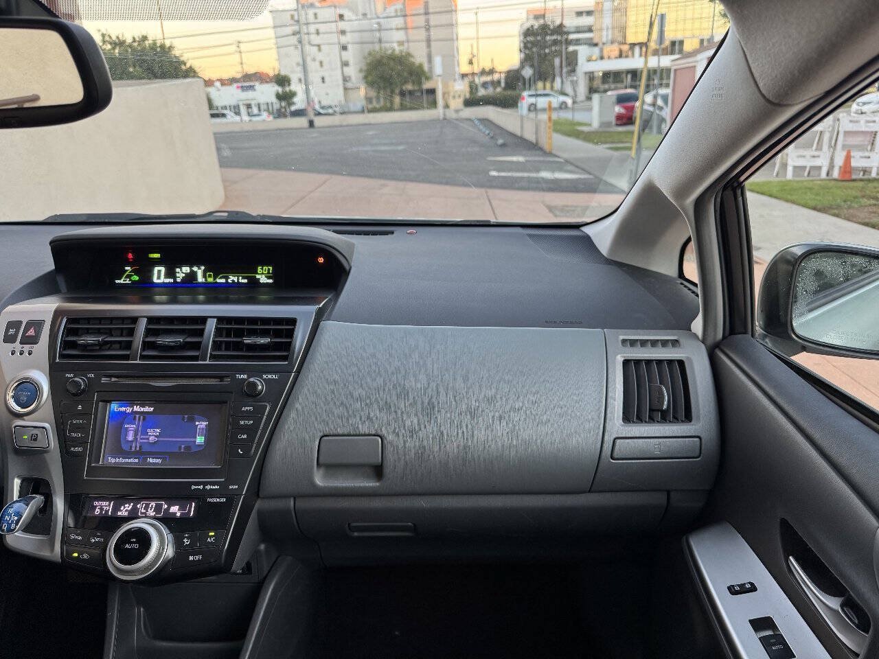 Used 2014 Toyota Prius V Five FWD image 13