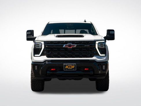 New 2026 Chevrolet Silverado 2500 ZR2 AWD/4WD image 2