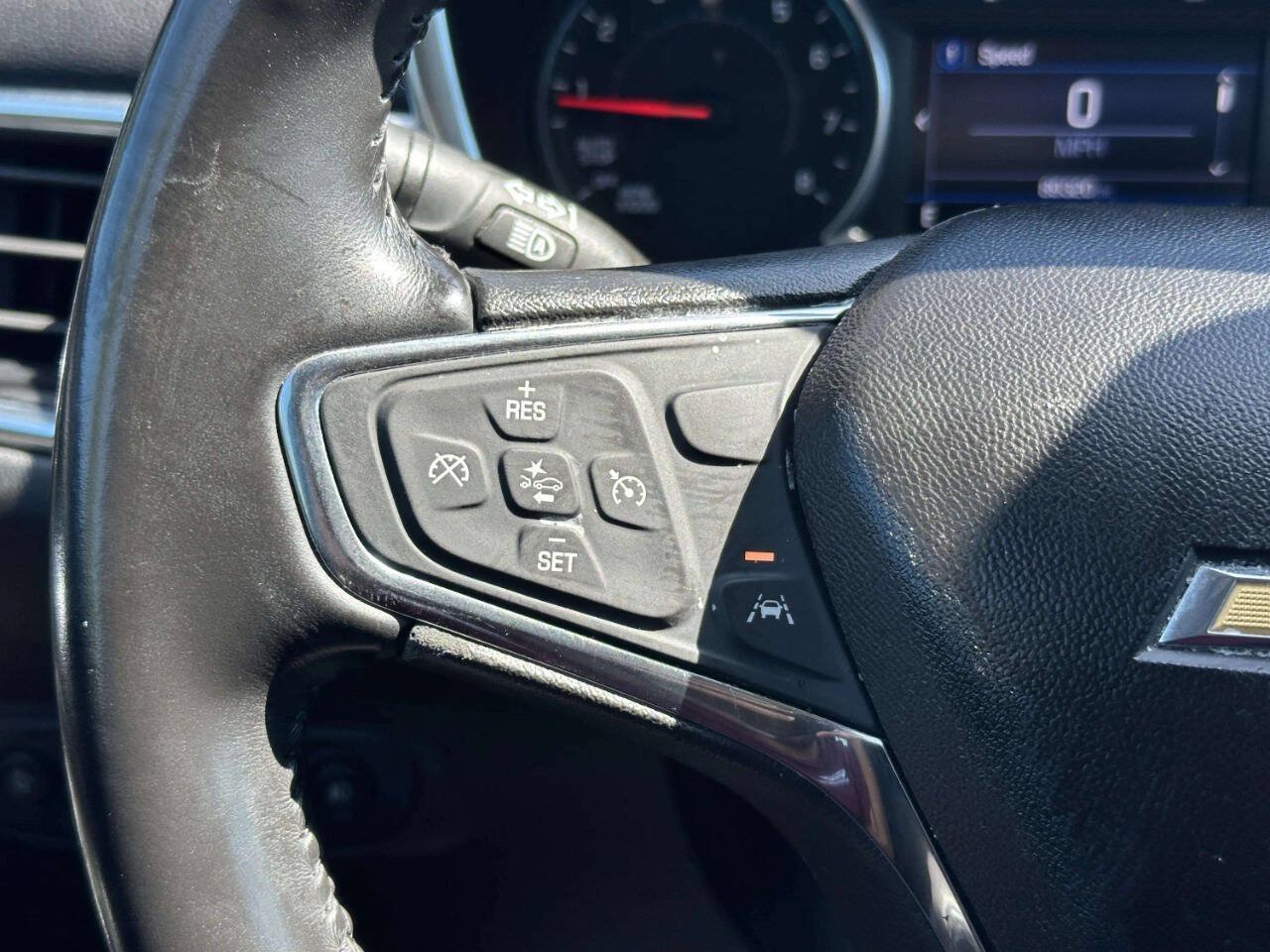 Used 2020 Chevrolet Equinox LT FWD image 34