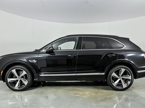 Used 2017 Bentley Bentayga AWD/4WD image 24