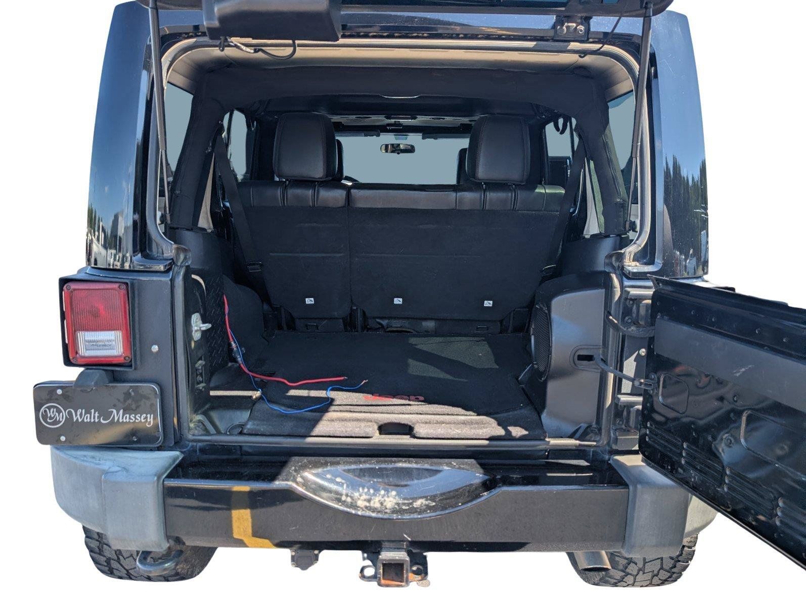 Used 2012 Jeep Wrangler Unlimited Sahara AWD/4WD image 33