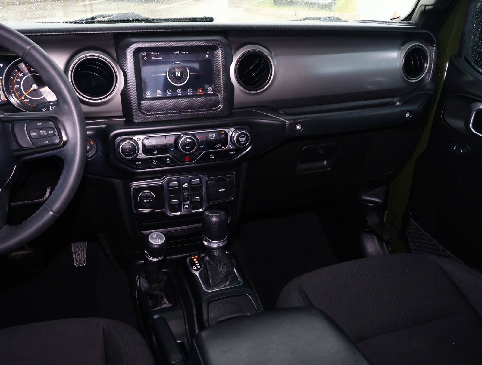 Used 2023 Jeep Gladiator Sport AWD/4WD image 12