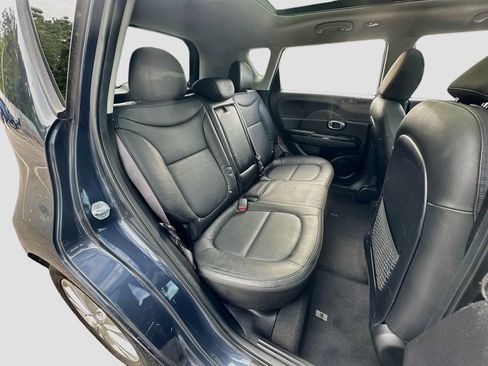 Used 2016 Kia Soul ! w/ Premium Package FWD image 28