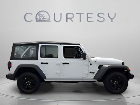 Certified 2025 Jeep Wrangler Unlimited Sport AWD/4WD image 6