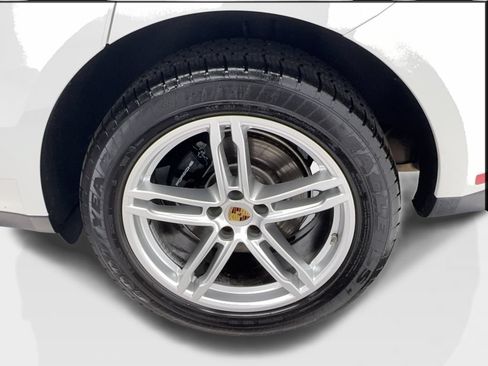Used 2023 Porsche Macan AWD/4WD image 11
