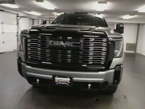 New 2026 GMC Sierra 2500 Denali Ultimate AWD/4WD image 3