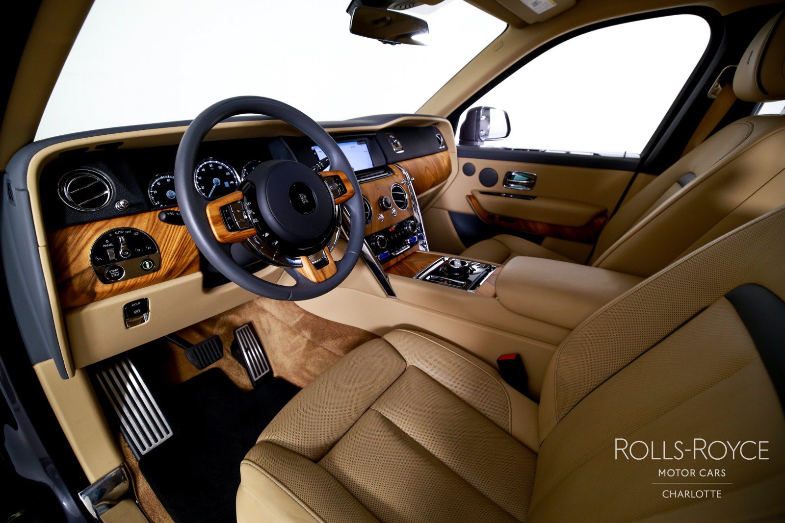 Certified 2020 Rolls-Royce Cullinan AWD/4WD image 4