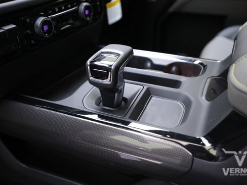 New 2026 Chevrolet Silverado 1500 ZR2 image 16