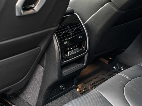 Used 2024 BMW X6 M Competition w/ Executive Package image 19