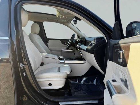 Used 2021 Mercedes-Benz GLB 250 image 45