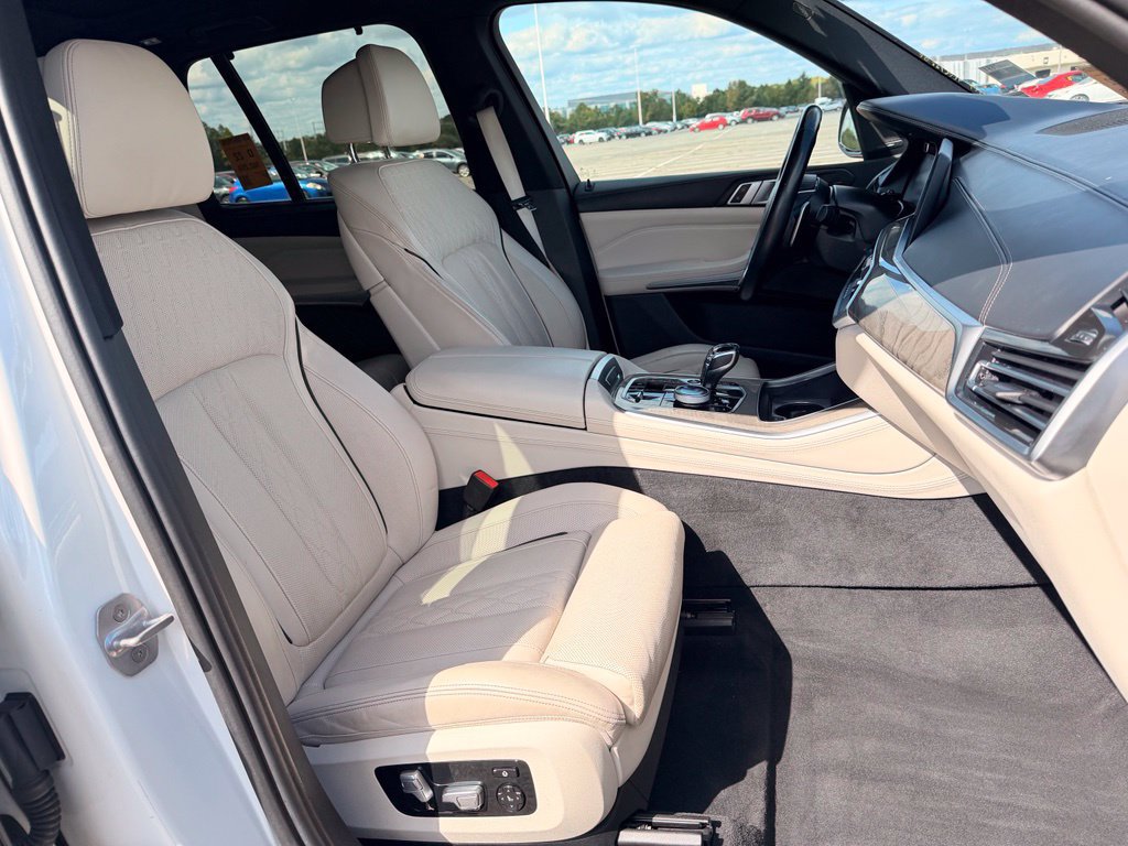 Used 2019 BMW X5 xDrive40i w/ Executive Package AWD/4WD image 11
