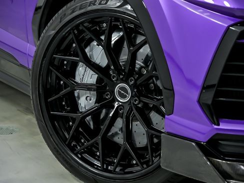 Used 2022 Lamborghini Urus image 4