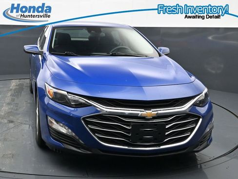 Used 2023 Chevrolet Malibu LT FWD image 1