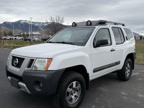 Used 2012 Nissan Xterra PRO-4X image 2