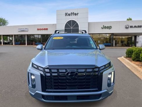 Used 2023 Hyundai Palisade SEL w/ Premium Package AWD/4WD image 3