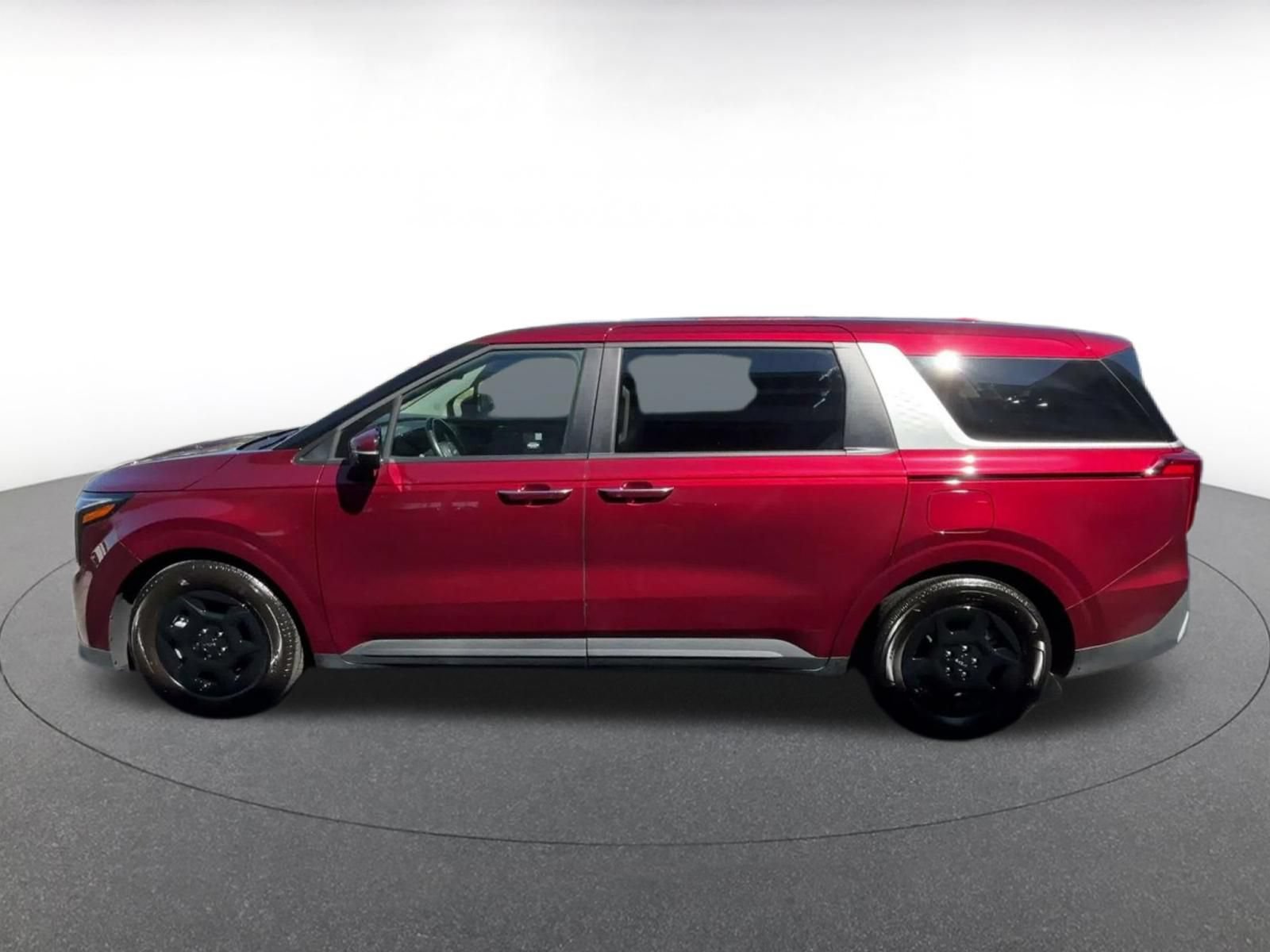 Used 2026 Kia Carnival FWD image 8