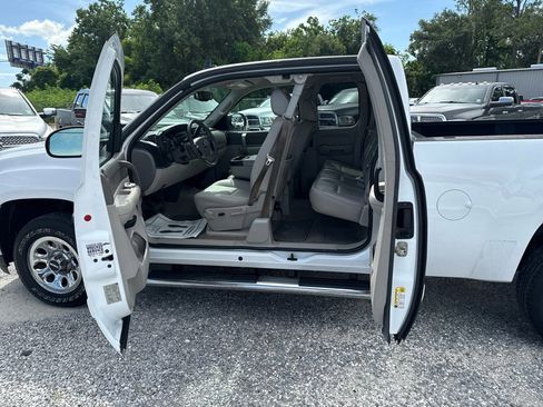 Used 2008 GMC Sierra 1500 SLE w/ Sierra NFL Edition image 15