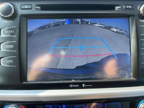 Used 2015 Toyota Highlander XLE image 16