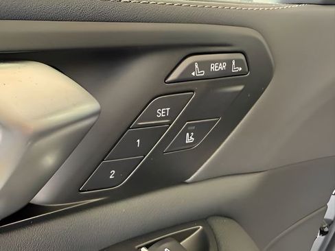 Used 2026 BMW X7 xDrive40i w/ M Sport Package image 20