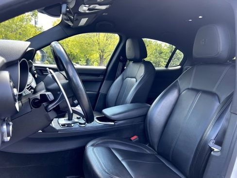 Used 2022 Alfa Romeo Stelvio Sprint image 17