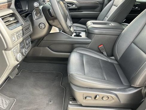 Used 2024 Chevrolet Tahoe Z71 w/ Luxury Package AWD/4WD image 20