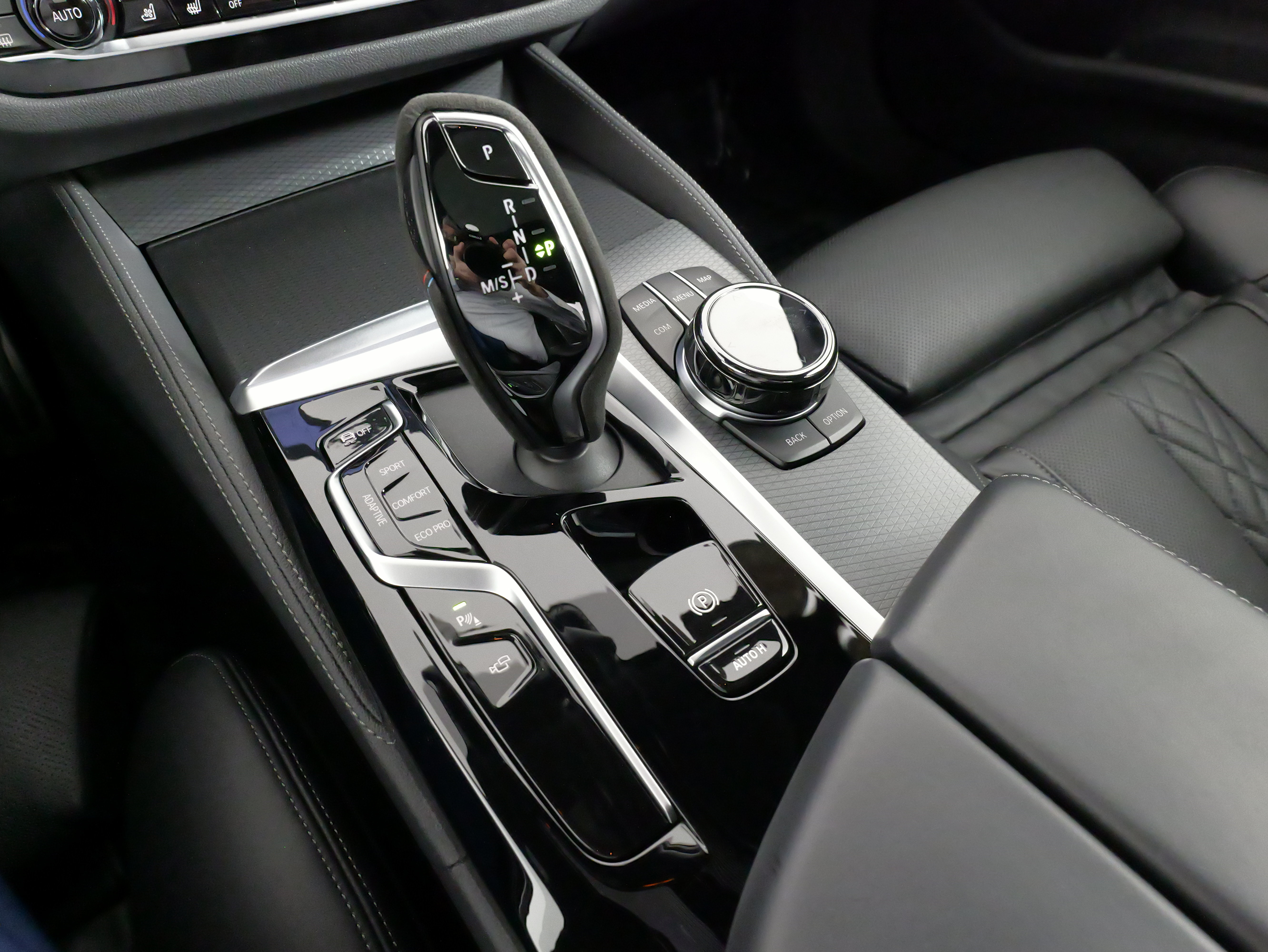 Used 2023 BMW M550i xDrive w/ Executive Package AWD/4WD image 57