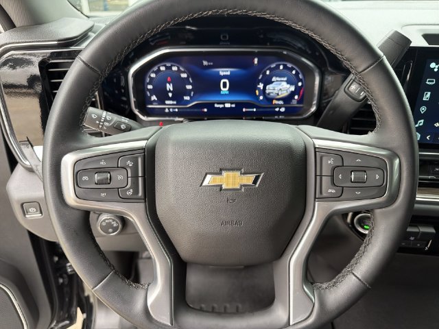 Used 2025 Chevrolet Silverado 1500 LT w/ Z71 Off-Road Package AWD/4WD image 17